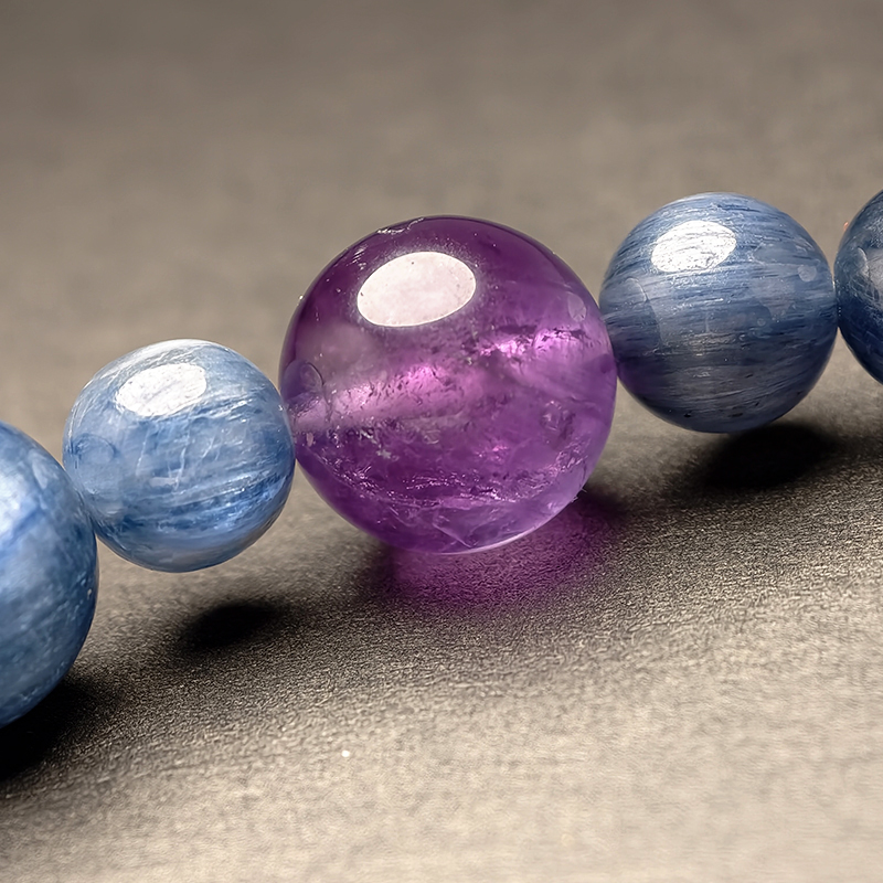 Calm Flow – Kyanite Aquamarine & Amethyst Gemstone Bracelet - Image 3
