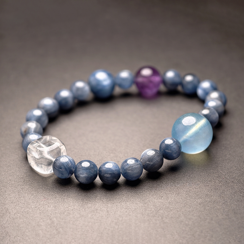 Calm Flow Bracelet – Kyanite, Aquamarine, Quartz & Amethyst Design
